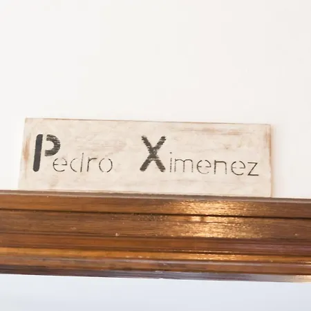 Boutique House Lujopobre Bed & Breakfast *