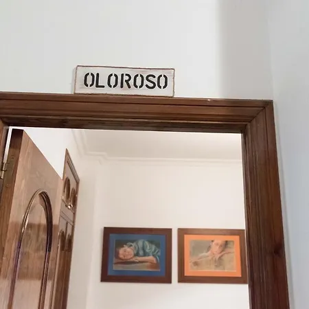 לינה וארוחת בוקר Boutique House Lujopobre 4*