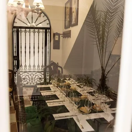 Boutique House Lujopobre Alojamento de Acomodação e Pequeno-almoço *
